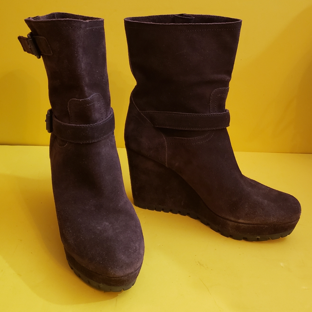 Prada Italy Womens Ankle Boots Booties Size 38.5 8.5 Wedge Suede Leather Brown.